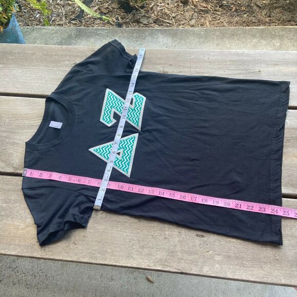 American Apparel Womens Tee Size Medium Delta Zeta Teal Silver Chevron Black Top - Picture 6 of 6